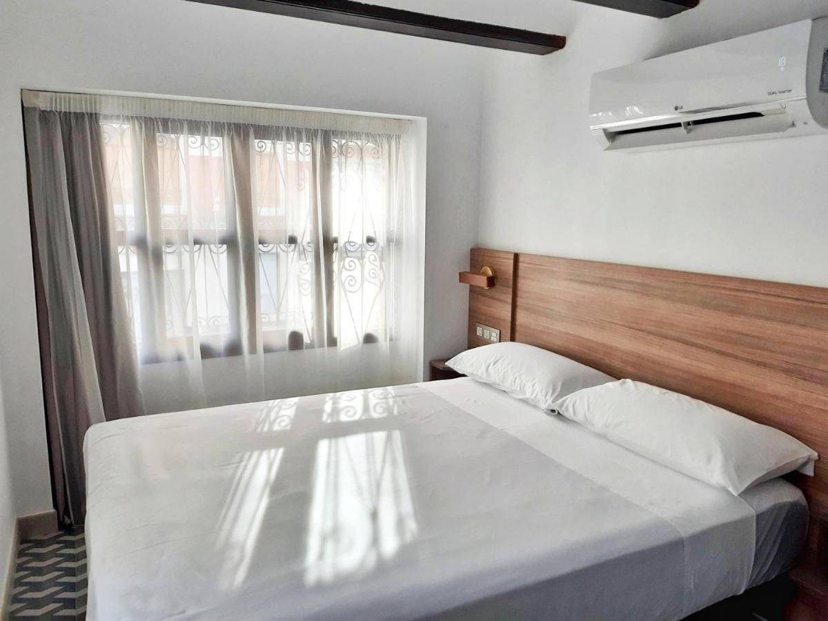Hotel 19-30 Walencja Zewnętrze zdjęcie